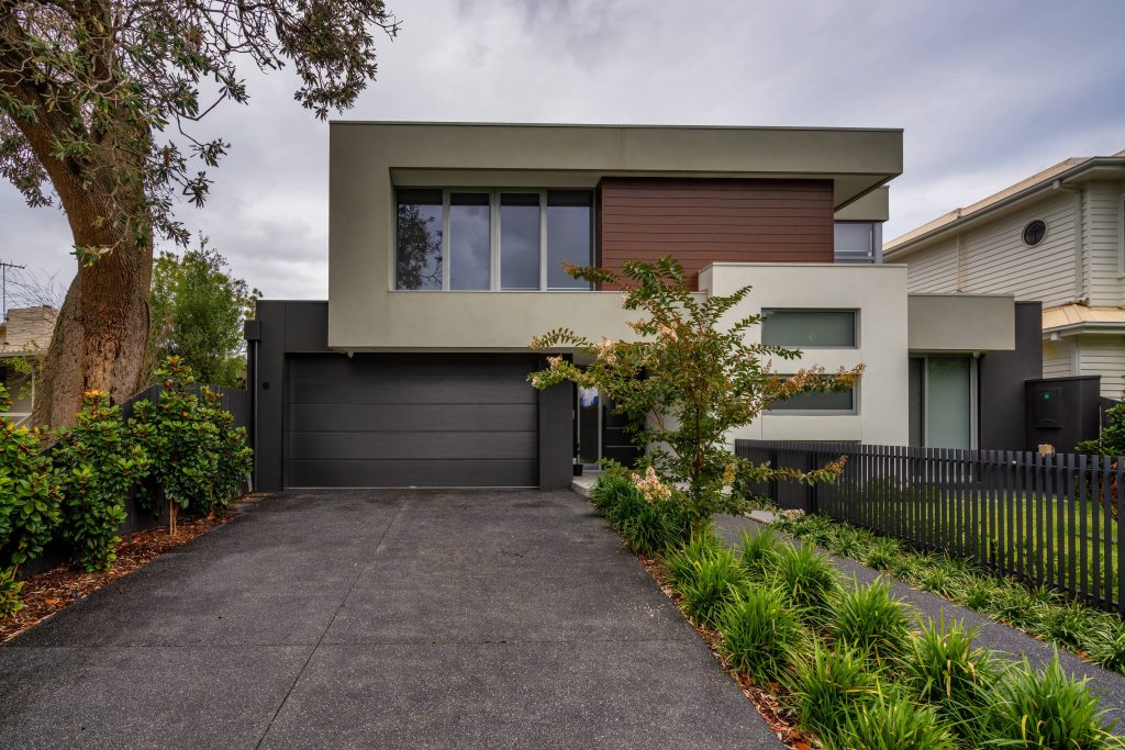 Insulated Garage Doors Fineline Monument