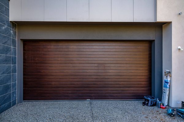 Panel Lift-safe Garage Door