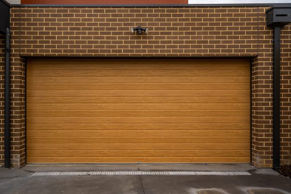 Panel Lift-safe Garage Door